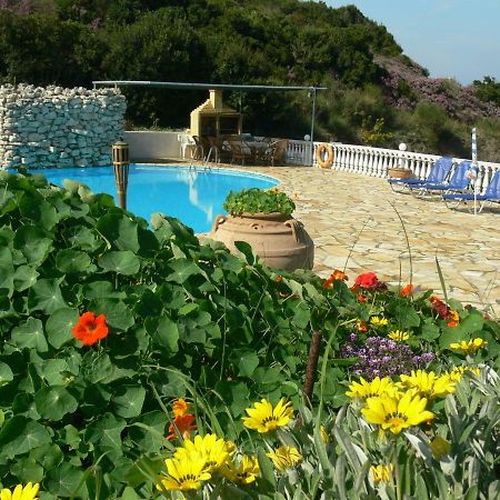 Angela Apartments Pool Gardens And Sea Views Agios Stefanos Avliotes  Exterior foto