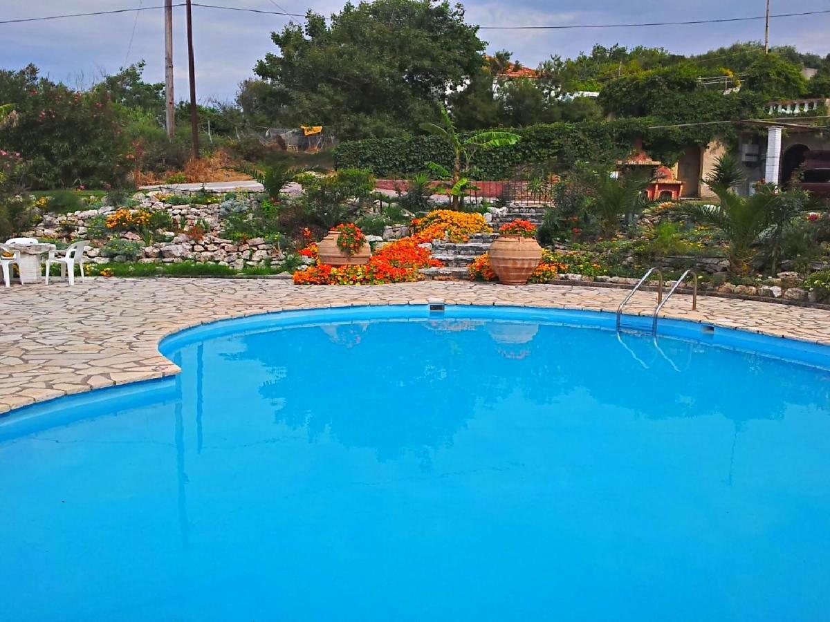 Angela Apartments Pool Gardens And Sea Views Agios Stefanos Avliotes  Exterior foto